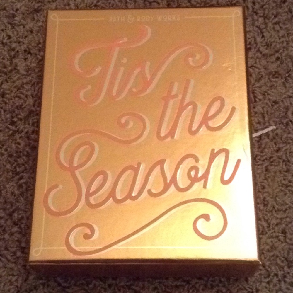 Bath and body works holiday box collection